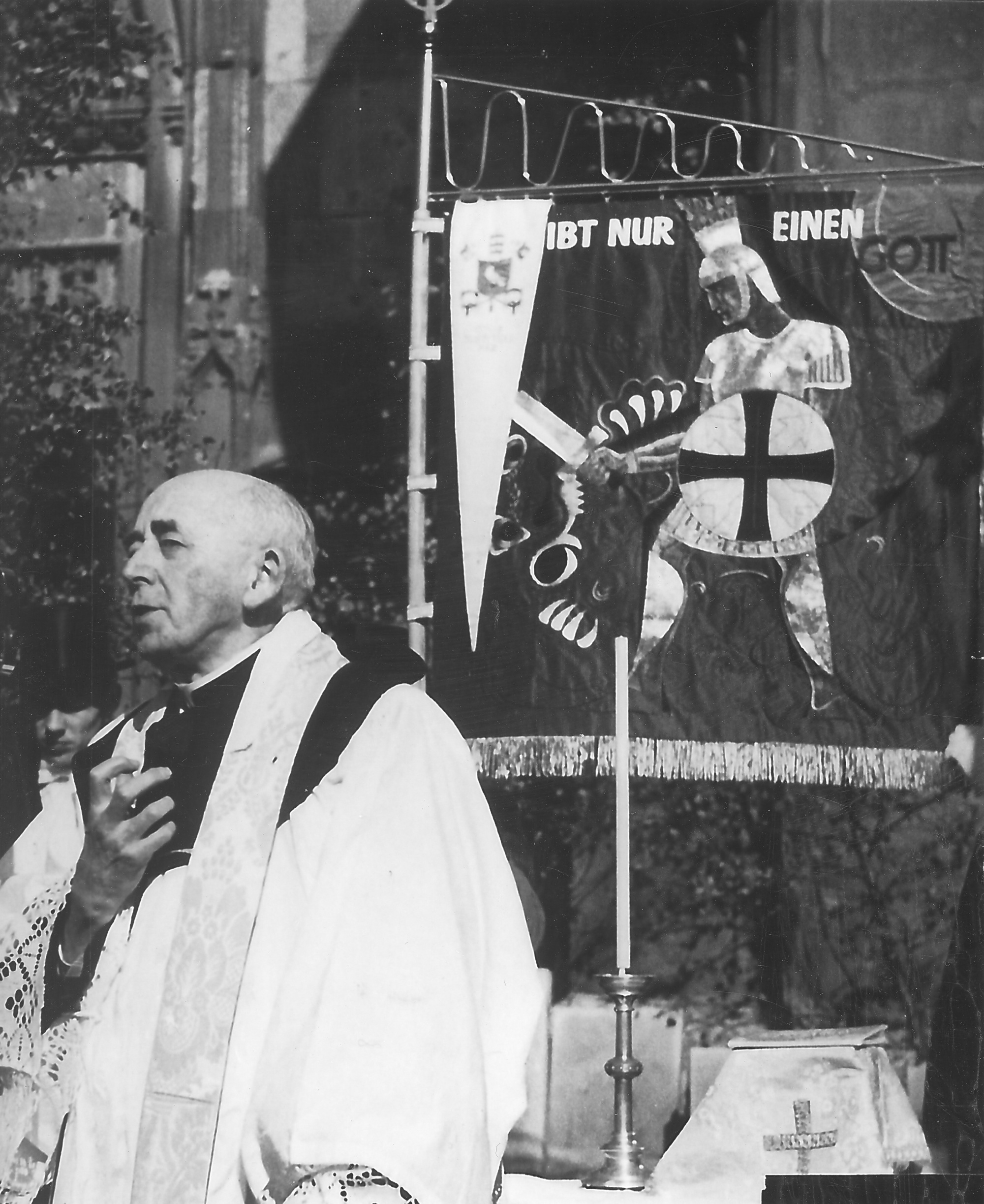 Dr. Louis feierte 1950 sein 40-jähriges Priesterjubiläum
